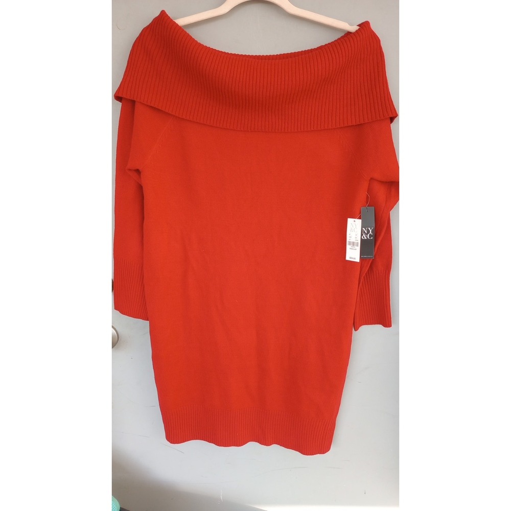 NWT New York & Company $60 Soho Street Red Tunic Sweater‎ M Christmas Holiday